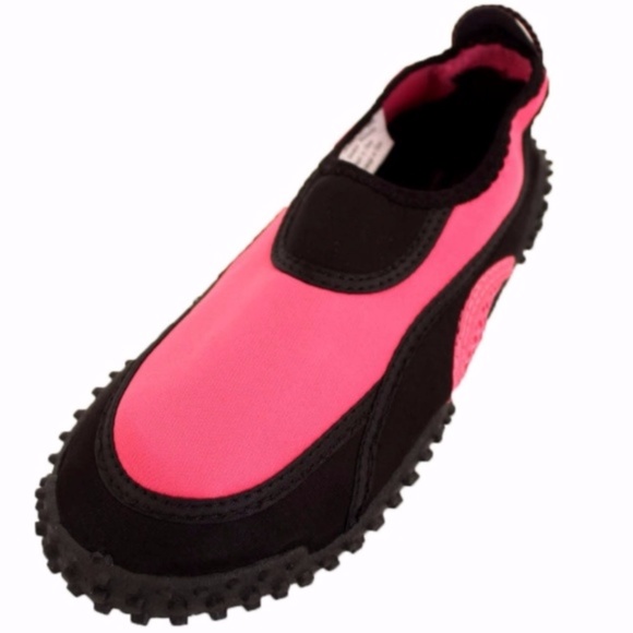 NWT Pink Water Shoes with No Slip Tread - Picture 2 of 5